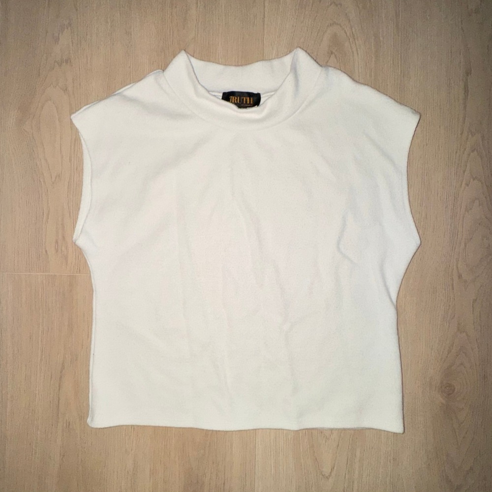 Truth by Republic Boxy Mock Neck Sleeveless Knit‎ Top